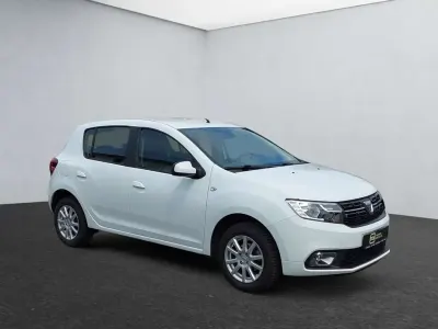 Gebraucht Dacia Sandero Comfort 73 PS (53 kW) 2019 Gletscherweiß Kleinwagen