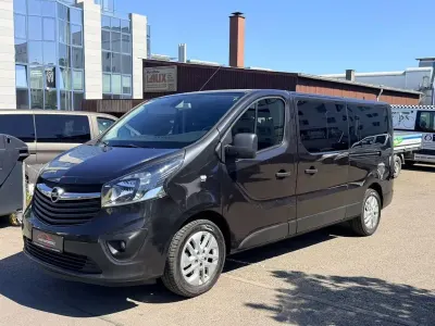 Usata Opel Vivaro 145 CV (106 kW) 2018 Nero Monovolume
