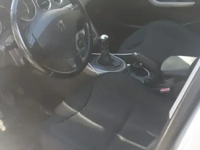 Gebraucht Peugeot 207 70 PS (51 kW) 2010 Braun Limousine