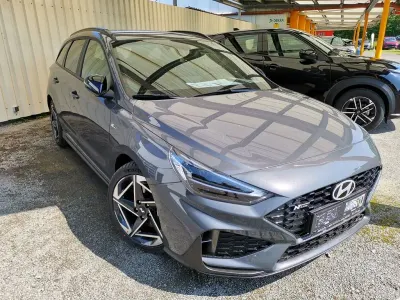 Neu Hyundai i30 N Line 150 PS (110 kW) 2025 Grau Kombi