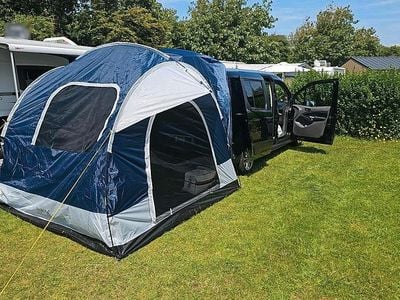 Gebraucht Ford Tourneo Connect 120 PS (88 kW) 2018 Schwarz Van / Kleinbus