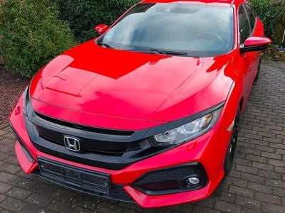 Gebraucht Honda Civic 129 PS (94 kW) 2018 Rot Limousine