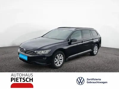 Gebraucht VW Passat Basis 150 PS (110 kW) 2021 Deep black perleffekt Kombi