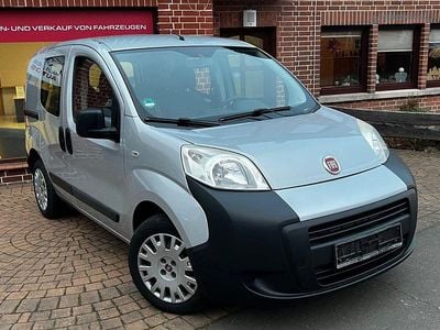 Grau Gebraucht 2015 Fiat Fiorino Van / Kleinbus | 8.490 € (Etwas zu teuer)