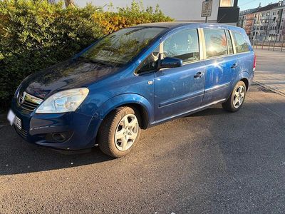 Second-hand Opel Zafira 115 CP (84 kW) 2008 Albastru Monovolum