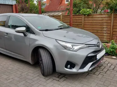 Gebraucht Toyota Avensis Multidrive S 147 PS (108 kW) 2018 Grau Kombi