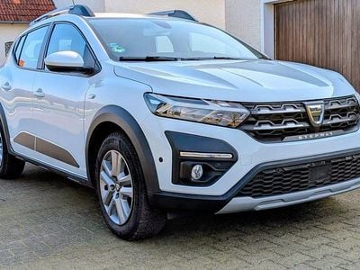 Gebraucht Dacia Sandero Comfort 101 PS (74 kW) 2022 Weiß Limousine