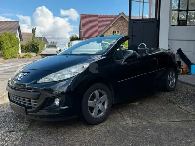 Gebraucht Peugeot 207 CC 120 PS (88 kW) 2010 Schwarz Cabrio