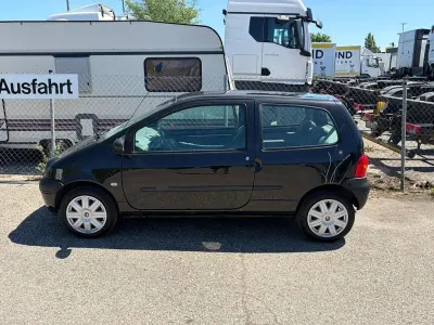 Używany Renault Twingo 58 KM (42 kW) 2006 Czarny Hatchback
