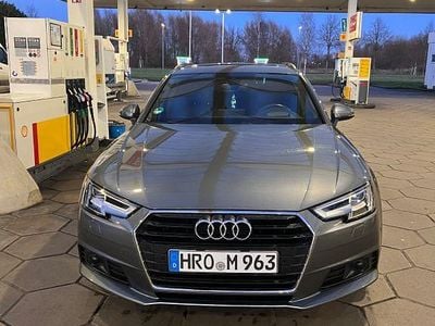 Grau Gebraucht 2018 Audi A4 Sport Kombi | 22.000 € (Etwas zu teuer)