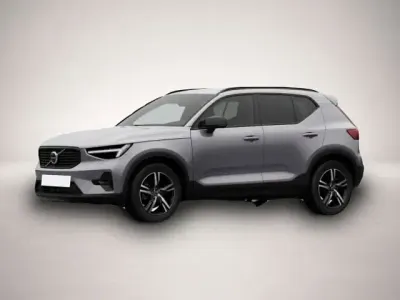 Neu Volvo XC40 Plus 197 PS (144 kW) 2026 Silber SUV