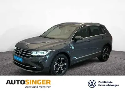 Gebraucht VW Tiguan Elegance 245 PS (180 kW) 2023 Delfingrau metallic SUV