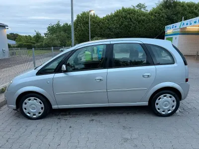 Gebraucht Opel Meriva 90 PS (66 kW) 2009 Silber Van / Kleinbus