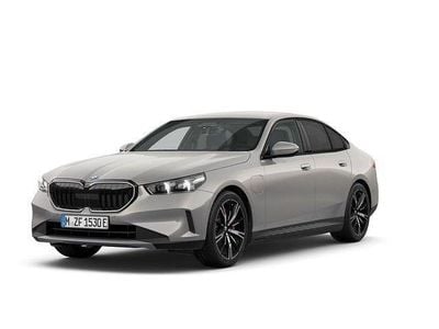 Gebraucht BMW 550e M Sport 489 PS (359 kW) 2025 Grau Limousine