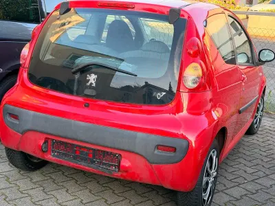 Gebraucht Peugeot 107 68 PS (50 kW) 2007 Rot Kleinwagen