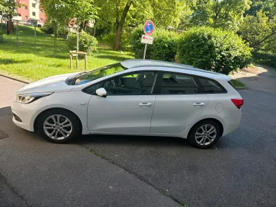 Gebraucht Kia Ceed Sportswagon 128 PS (94 kW) 2015 Weiß Kombi