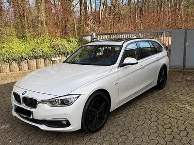 Gebraucht BMW 320 Luxury Line 190 PS (139 kW) 2016 Weiß Kombi