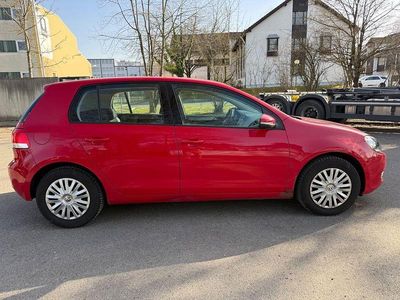 Gebraucht VW Golf VI 80 PS (58 kW) 2009 Rot Kleinwagen