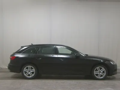 Gebraucht Audi A4 Sport 204 PS (150 kW) 2023 Schwarz Kombi