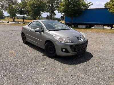 Gebraucht Peugeot 207 CC 120 PS (88 kW) 2011 Braun Cabrio