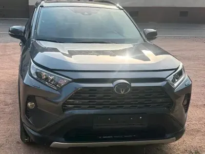 Gebraucht Toyota RAV4 Hybrid 178 PS (130 kW) 2021 Grau SUV
