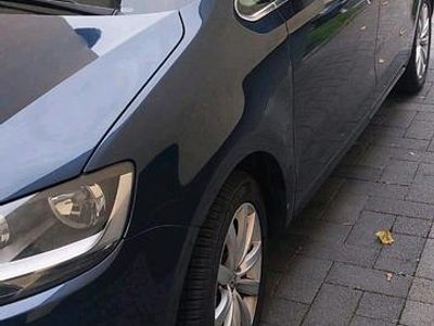 Second-hand VW Sharan 110 CP (80 kW) 2011 Albastru Monovolum