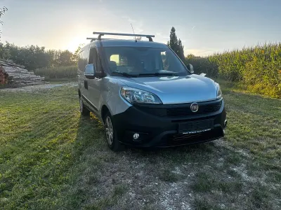 Gebraucht Fiat Doblò 90 PS (66 kW) 2015 Silber Van / Kleinbus