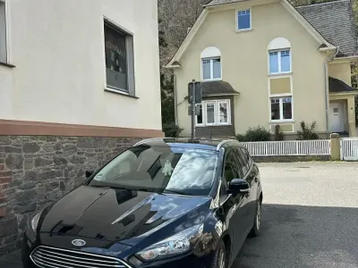 Usata Ford Focus 125 CV (91 kW) 2017 Nero Station wagon