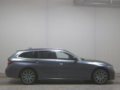 Gebraucht BMW 330e M Sport 252 PS (185 kW) 2021 Grau Kombi