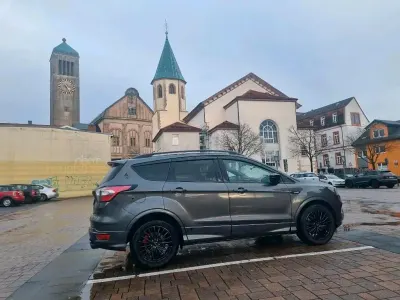 Usata Ford Kuga ST-Line 150 CV (110 kW) 2019 Grigio SUV