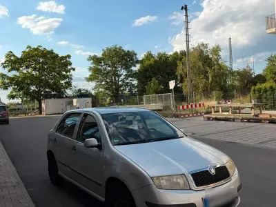 Gebraucht Skoda Fabia 75 PS (55 kW) 2004 Silber Kleinwagen