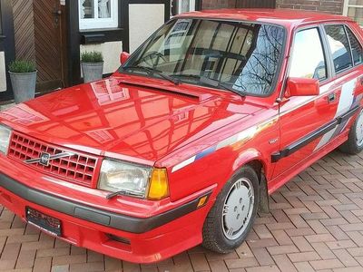 Usata Volvo 360 109 CV (80 kW) 1988 Rosso Berlina