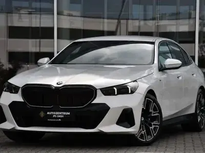 Gebraucht BMW 520 M Sport 197 PS (144 kW) 2025 Mineralweiss Limousine