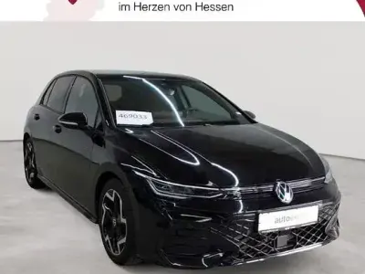 Usata VW Golf VIII R-line 150 CV (110 kW) 2025 Nero Berlina