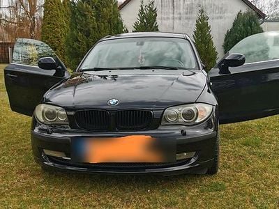 Second-hand BMW 118 2010 Negru Hatchback