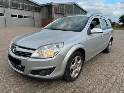 Gebraucht Opel Astra 110 PS (80 kW) 2008 Silber Kombi