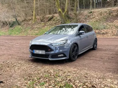 Usata Ford Focus ST 250 CV (183 kW) 2017 Berlina