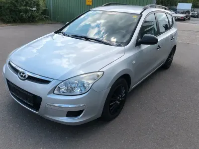 Gebraucht Hyundai i30 Classic 126 PS (92 kW) 2008 Silber Kombi