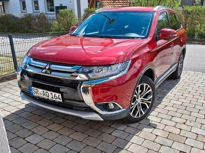 Gebraucht Mitsubishi Outlander Edition 150 PS (110 kW) 2018 Rot SUV