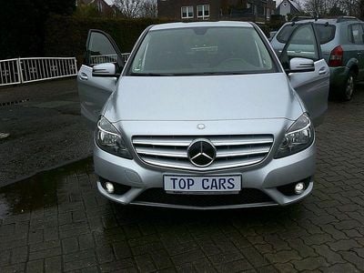 Gebraucht Mercedes B180 122 PS (89 kW) 2013 Silber Van / Kleinbus