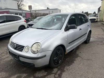 Gebraucht VW Polo Basis 64 PS (47 kW) 2003 Silber Limousine