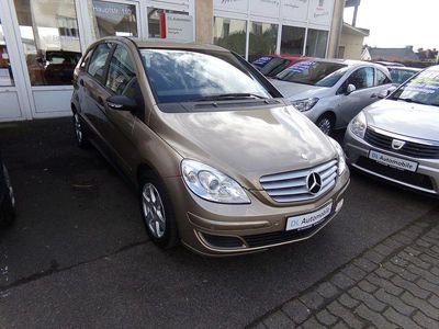 Gebraucht Mercedes B200 136 PS (100 kW) 2006 Gold Van / Kleinbus
