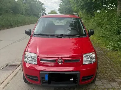 Gebraucht Fiat Panda 4x4 60 PS (44 kW) 2010 Rot Kleinwagen