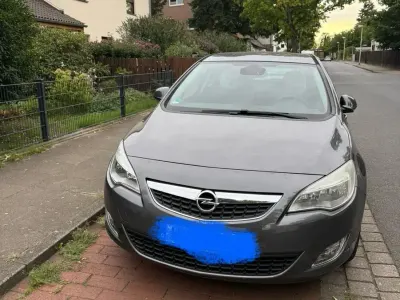 Gebraucht Opel Astra 116 PS (85 kW) 2010 Coupé