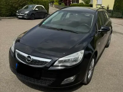 Brugt Opel Astra 101 HK (74 kW) 2011 Sort Stationcar