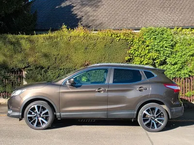 Gebraucht Nissan Qashqai 360º 116 PS (85 kW) 2015 Braun SUV