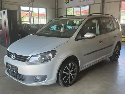 Gebraucht VW Touran Trendline 140 PS (102 kW) 2013 Grau Van / Kleinbus