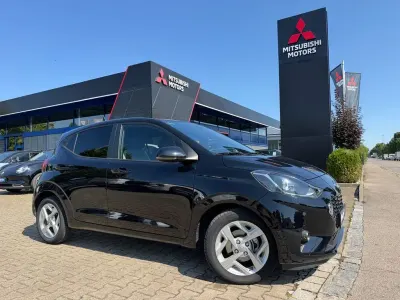 Gebraucht Hyundai i10 GO! 67 PS (49 kW) 2023 Schwarz Kleinwagen