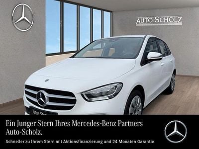 Weiß Gebraucht 2022 Mercedes B250e Van / Kleinbus | 22.814 € (Superpreis)