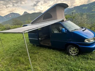 Gebraucht VW Multivan 102 PS (75 kW) 2001 Blau Van / Kleinbus